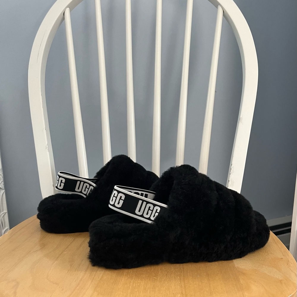 UGG Fluff Yeah Slide in Black